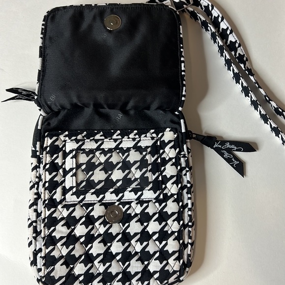 Vera Bradley Midnight Houndstooth Pattern Crossbody. - Picture 4 of 10